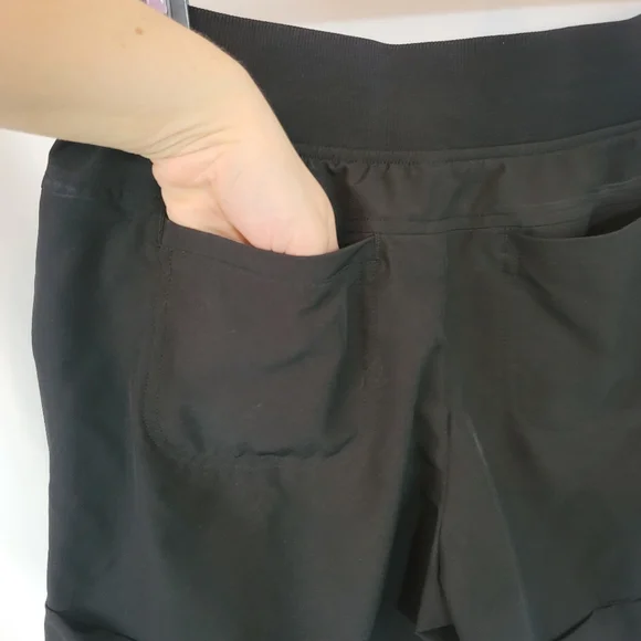 ⭐️ 5/$25 90 Degree Shorts - Picture 5 of 6